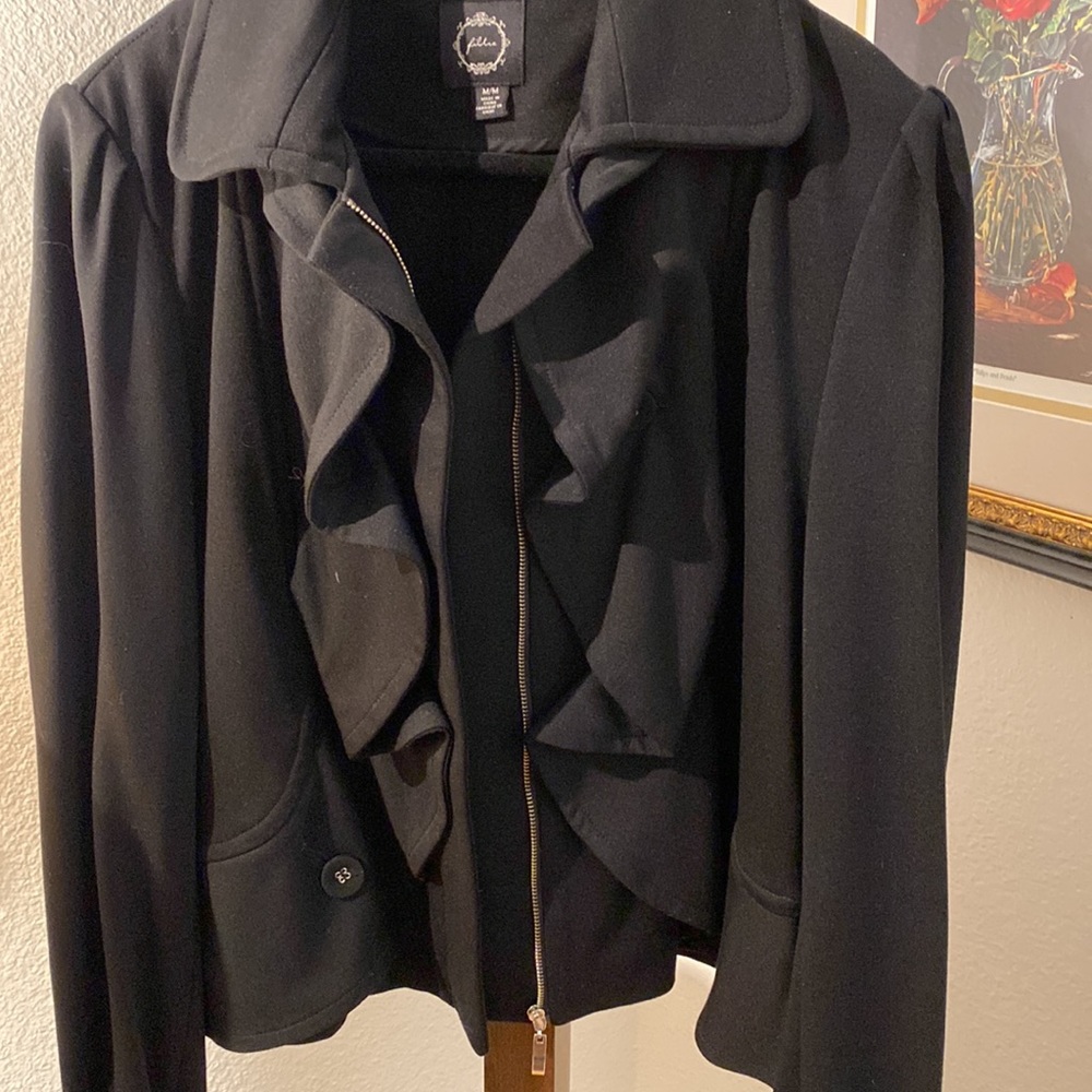 Filtre cropped zip front ruffle jacket black size medium